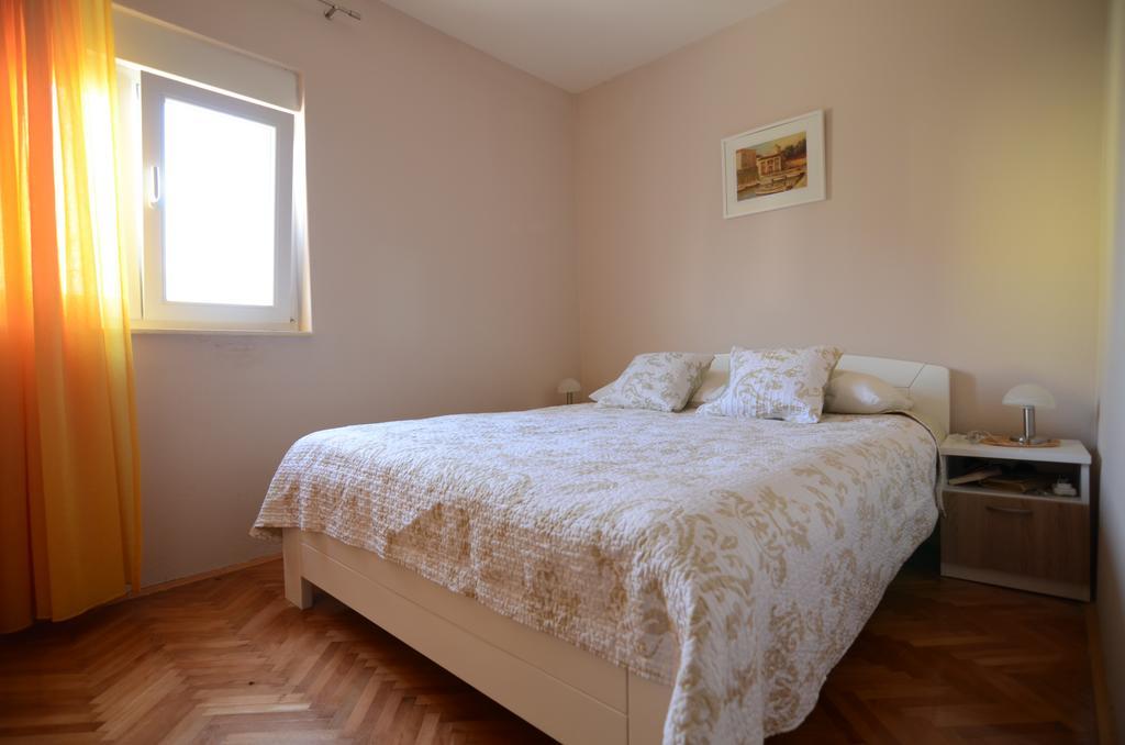 Apartment Emi Sukošan Εξωτερικό φωτογραφία